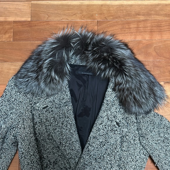 Elie Tahari tweed coat with fur collar size small - Picture 3 of 11